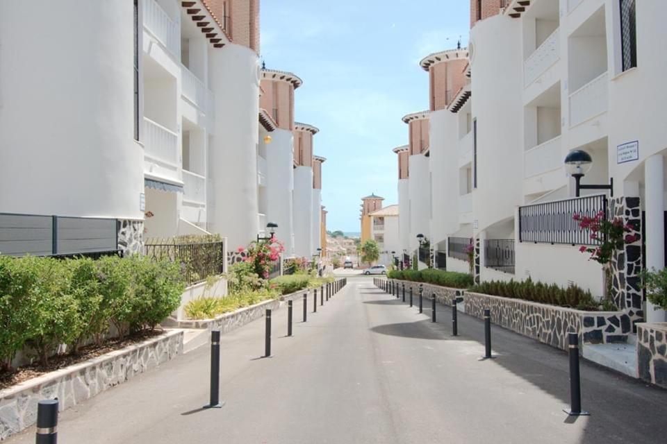 Hillasol Vakantiewoning El Pinet Beach La Marina Bagian luar foto